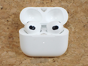 【中古】Apple AirPods エアーポッズ 第3世代 Lightning充電ケース付き MPNY3J/A 本体(PCA981-2)