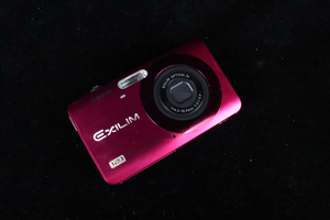 CASIO EX-Z90 カシオ EXILIM 12.1MEGAPIXELS デジカメ コンパクトデジタルカメラ ピンクカラー カメラ 写真 思い出 003IFIIW51