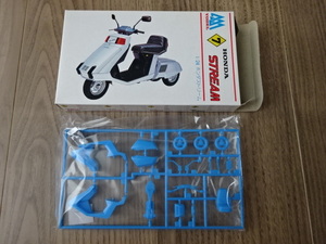 ヨーデル ホンダ ストリーム スクーター プラモデル 7 YODEL 1/24 HONDA STREAM Scooter Plastic Model KIT.NO CB-1009