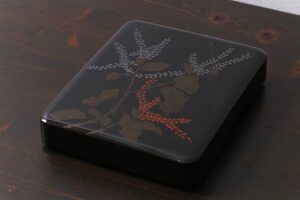 R-035918 和製アンティーク　硯付き　草花文　木製の蒔絵硯箱