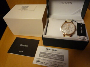 【未使用】CITIZEN Collection Eco-Drive FB1312-06A ホワイト レディースウォッチ スワロフスキー クリスタル エレメント クロノグラフ