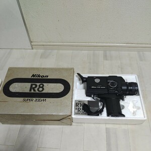 Nikon R8 カメラ 中古　8mm スーパーズーム