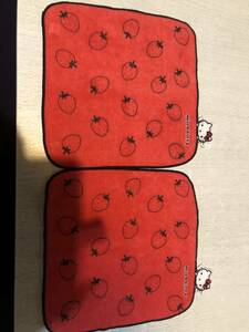 未使用！洗濯のみ！キティちゃんイチゴ柄で可愛い刺繍アップリケ付きミニタオルハンカチ２枚セット！