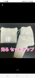 GAP SNSで超絶人気のセットアップ現在廃盤でもう手に入りづらい逸品スウェットセットアップなのにどのシーンでも使える万能なお洒落な逸品