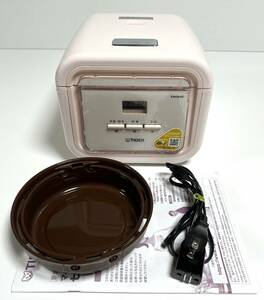 ☆2019年製 美品 TIGER タイガー 炊飯器 3合 JAJ-G550PC コーラルピンク 一人暮らし用 マイコン 同時調理機能付き tacook 炊きたて