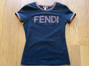 レア イタリア製 ビンテージ FENDI フェンディ フロントロゴ入りリンガーTシャツ 44