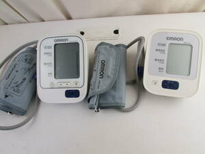 (k6884)OMRON オムロン 上腕式血圧計 HEM-7121と HEM-7130