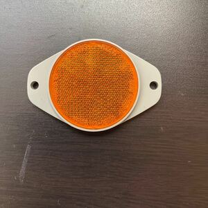 送料無料　KOITO 反射板 リフレクター 丸型 オレンジ色 Ｒ－２５１