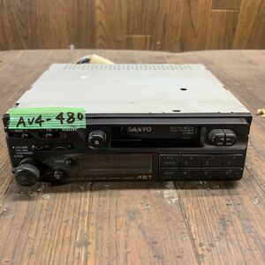 AV4-480 激安 カーステレオ SUZUKI SANYO 99000-79E68-001 FT-3604P 0A402573 カセット FM/AM テープデッキ 通電未確認 ジャンク