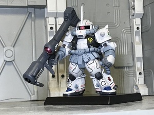 ガンダムコンバージ　 シン・マツナガ専用高起動型ザクⅡカスタムタイプ　　改造リペイント塗装　　FW GUNDAM CONVERGE　 gundamconverge