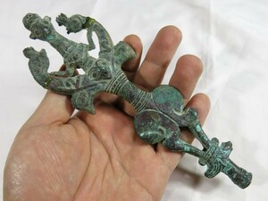 A イラン　ルリスタン神獣飾祭具　紀元前１０世紀　ミュージアム級　珍品　本物　発掘品　墓　埋葬品　文化財　青銅器