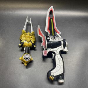 現状品 仮面ライダー響鬼 変身音叉・音角/音撃増幅剣DXアームドセイバー 2点セット バンダイ 玩具 箱無し 説明書無し 動作不良 稀少