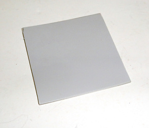 シリコンサーマルパッド　ヒートシンク用 両面テープ 40X40X0.5mm (両面・強粘着型) 放熱板用 両面テープ 熱伝導 LED シリコングリス 代用