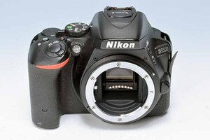 ■■ Nikon D5500 ジャンク ボディーおよびパッケージ ニコン デジタル一眼レフカメラ ■■