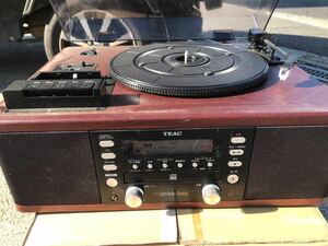 ○GW8653 TEAC ティアック レコードプレーヤー　ターンテーブル LP-R550○