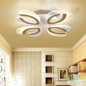 大特価　LEDシーリングライト 天井照明 リビング 店舗 ランプ ハート型　4灯