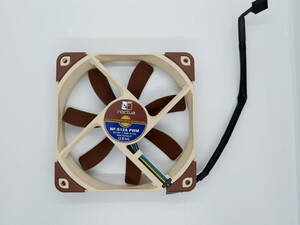 noctua NF-S12A PWM 静音 ファン 4-Pin接続 120mm