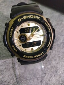 【F786】【稼働品・電池交換済み】 CASIO カシオ G-SHOCK 3750 20BAR G-300G ブラック×ゴールド Gショック 腕時計