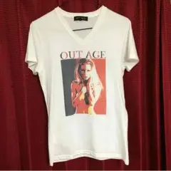OUT AGE Tシャツ