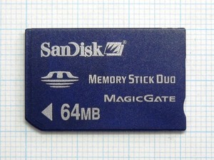 ★SanDisk メモリースティック Duo ６４ＭＢ 中古★送料６３円～