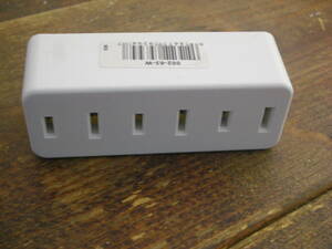 Leviton　レビトン　WHITE　 Triple 3Tap 　NEMA 1-15R 15A 125V 63-W