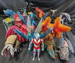 ウルトラマンパワード＆登場怪獣・宇宙人（バンダイ）ソフビフィギュア18体セット