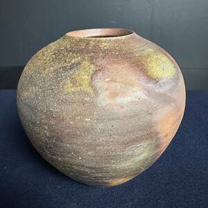 [KJ600] 在銘 備前焼 壺 飾り壺 水瓶 花瓶 花入 置物 高さ約16.5cm 茶道具 茶席 陶器 骨董 美術品