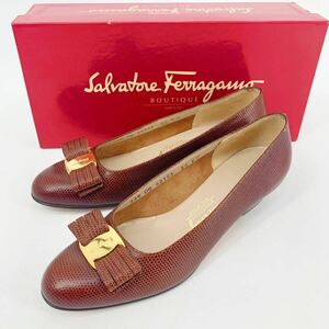 美品 Salvatore Ferragamo サルヴァトーレフェラガモ ヴァラ レザー パンプス 靴 金具 ブラウン 338 DB 42163 レディース 6.5