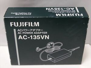 新品 FUJIFILM ACパワーアダプター AC-135VN　 富士フイルム デジタルカメラ FinePix S5 Pro　充電器 送料710円　939