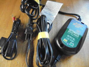 Deltran製 　バッテリーテンダー800　中古美品　バッテリーチャージャー ♯022-0150-DL-JP　ハーレー純正同等品　新品車両接続ケーブル付き
