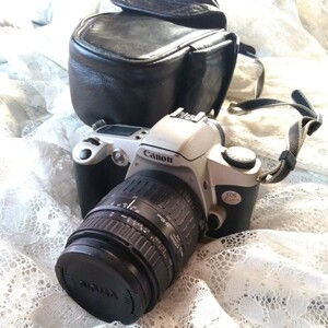 平成レトロ　高級　一眼レフ Canon　 キャノン 　EOS Kiss フィルムカメラ　SHIGMAズームレンズ28-80ミリ　3.5-5.6　レンズ付き　激安