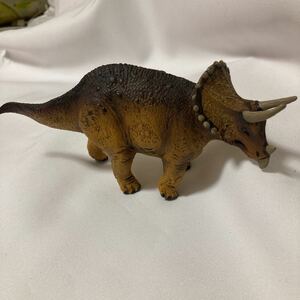 【中古】トリケラトプス Triceratops 1988年製 METERS 当時物 フィギュア 恐竜