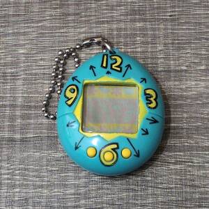 【玩具】 たまごっち 1997年 初代 ブルー 青 黄色 時計柄 BANDAI バンダイ レトロ 大人気 デジタルペット 携帯ゲーム 電子ペット