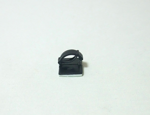 ケーブルクリップ粘着テープ付10個セット（19mm×15mm、黒色、新品）