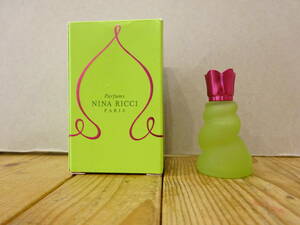 NINA RICCI ニナリッチ レベルドゥリッチ オードトワレ EDT ミニ香水 4ml 062M-53