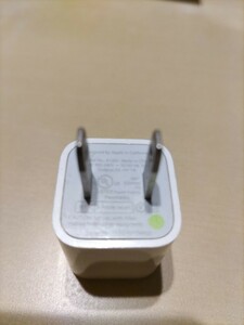  ACアダプター 純正 Apple アップル USB電源アダプタ- USB充電器 ACアダプター アイフォン iPhone　5V 1A ホワイト 白 スマホ充電 iPod ②