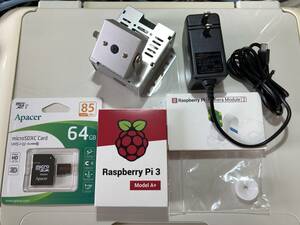 【中古】 ラズベリーパイ　Raspberry Pi 3 Model A+　Piカメラ 公式 V2 　ケース　電源　セット