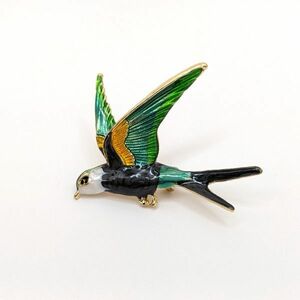 緑の羽がきれいな鳥ブローチ