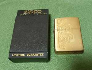 Zippo/ジッポー　トリケラトプス　恐竜　　Triceratops　1995年製　ソリッドブラス（SOLID BRASS）？