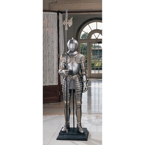 ハルバード（長い斧槍）を持った16世紀イタリアの西洋甲冑鎧彫刻 騎士彫像レプリカ(輸入品)