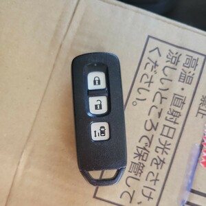 ホンダ N-BOX 3ボタン スマートキー キーレス キーレスリモコン　美品！