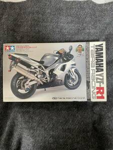 タミヤ　1/12 プラモデル YAMAHA YZF-R1 タイラレーシング