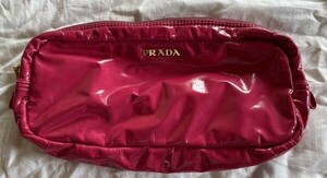 PRADA/プラダ アクセサリーポーチ　エナメル　ピンク　高級タイプ