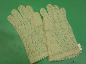 INED イネド レーシーな手袋 透かし編み アイボリー 冬のフォーマルシーンに L程度
