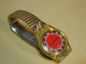 珍品　デザイン　SWATCH　SWISS　女性用腕時計　レッド　ジャンク品