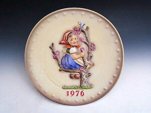 1976年 フンメル 少女盛上げ 飾り絵皿 ◆ 西ドイツ ゲーベル