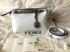 週末値下げ　新品　未使用　フェンディ　FENDI バイザウェイ　2way ハンドバッグ ショルダーバッグ　パイソン　ホワイト　白　レザー