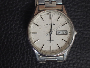 ヴィンテージ 希少 セイコー SEIKO アルバ ALBA 旧ロゴ クォーツ 品番: Y563-8030 管理No.00352