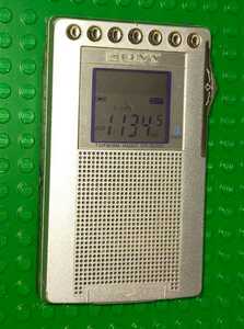 ICF-R533V ソニー 美品 受信確認済 AM FM ワイドFM ポケットラジオ 名刺サイズ 軽量 出張 旅行 通勤 競馬 ジョギング 防災 登山 1050990