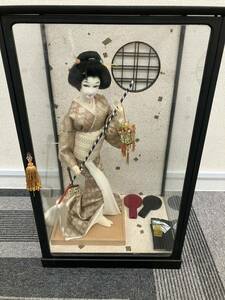 j5d107 日本人形 インテリア 置物 和風 ガラスケース付 飾り コレクション 昭和レトロ 着物 女性 